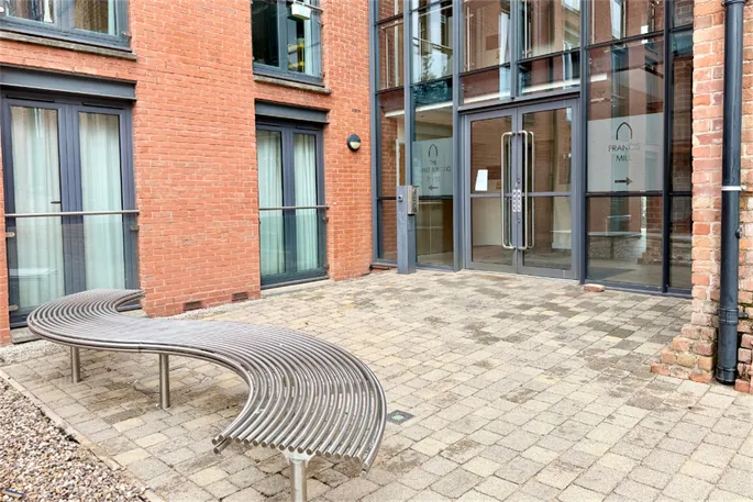 Property carousel image 17
