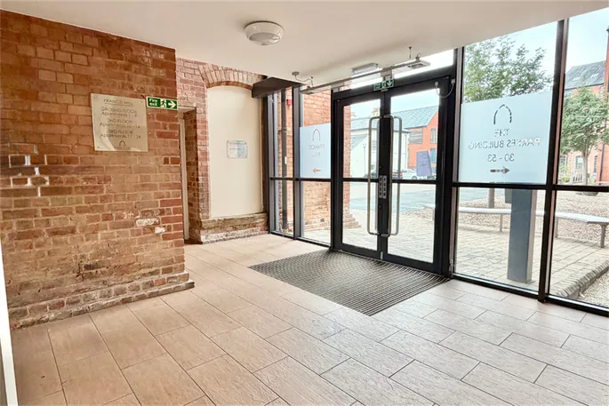 Property carousel image 18