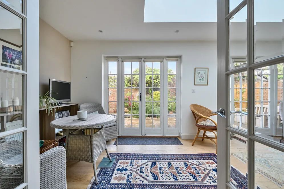 Clarendon Court, Marlborough, SN8 photo 4
