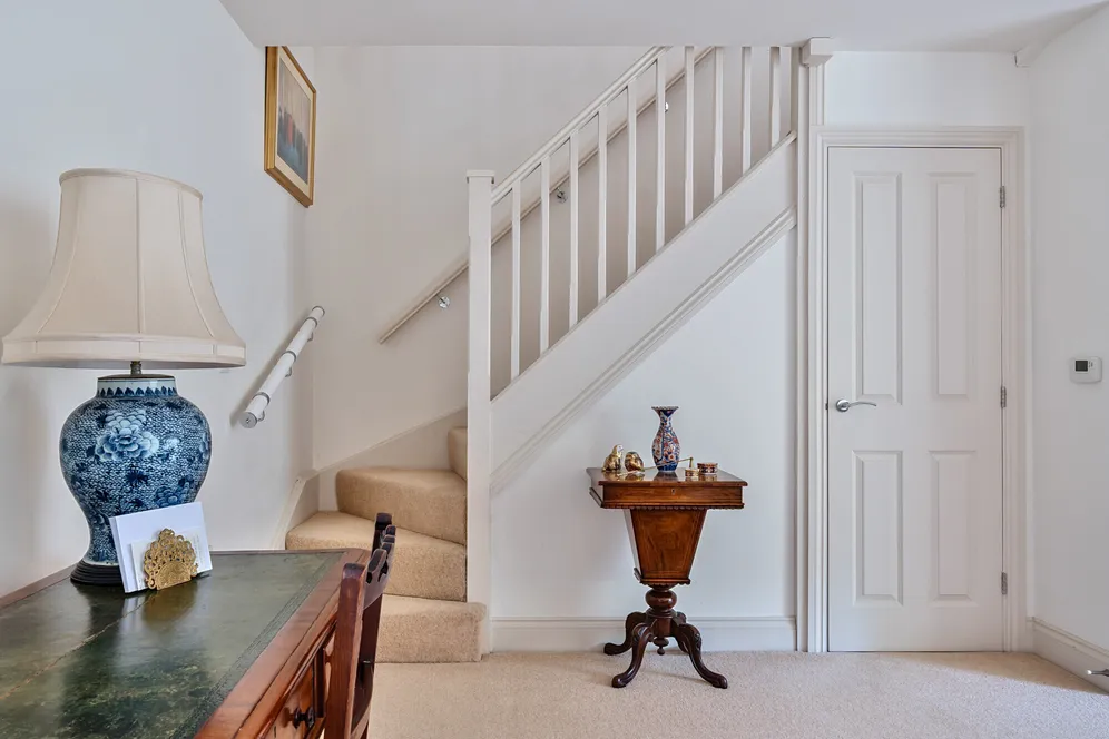 Clarendon Court, Marlborough, SN8 photo 13
