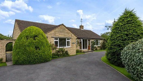 Greenhills Close, Cheltenham, GL53 photo 4