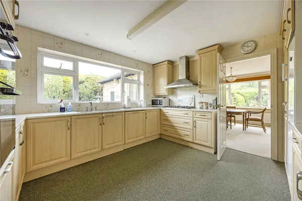 Greenhills Close, Cheltenham, GL53 photo 9