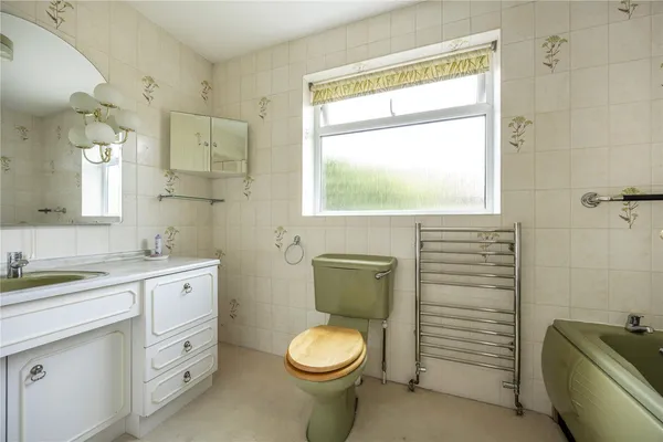 Greenhills Close, Cheltenham, GL53 photo 12
