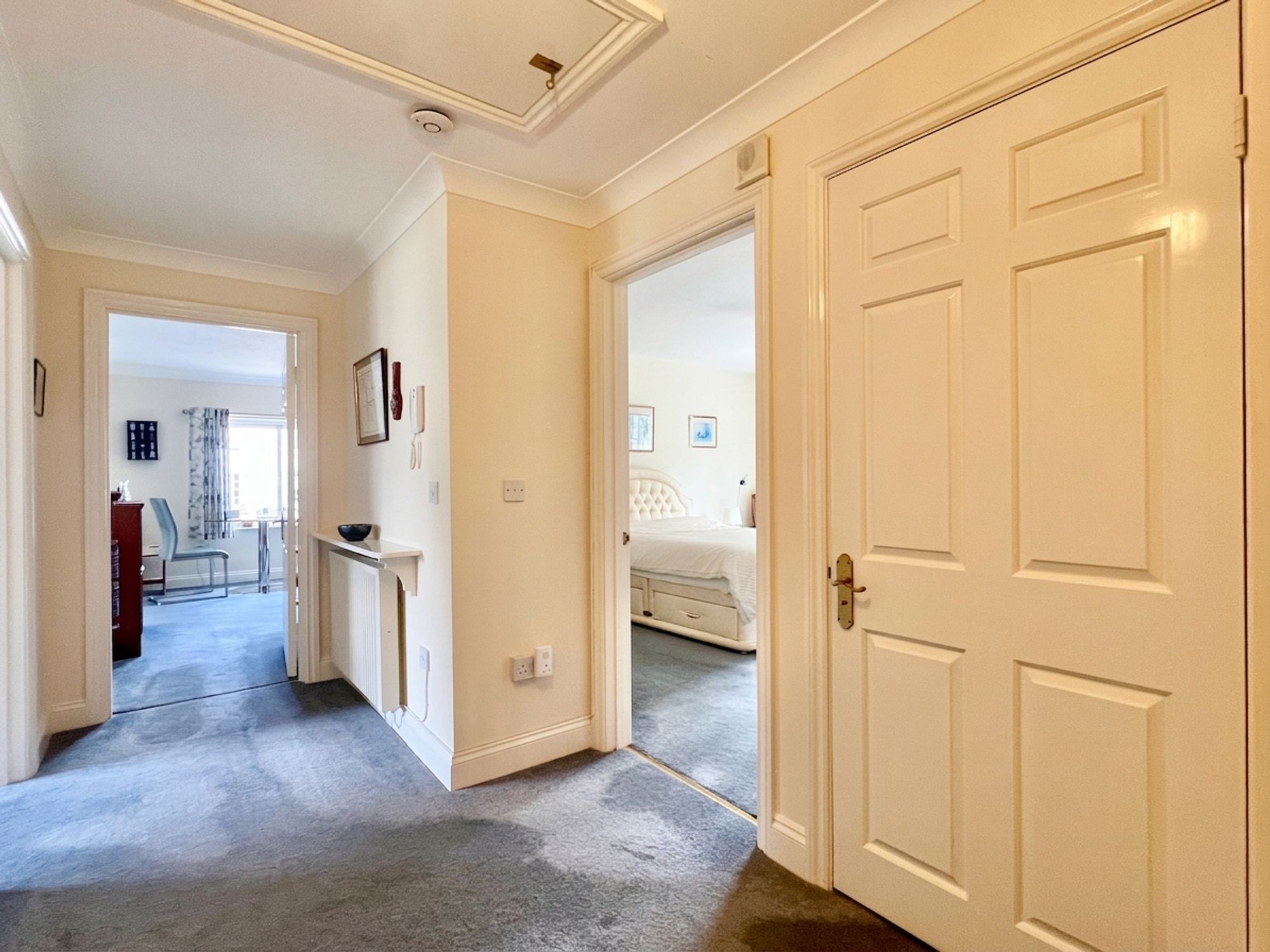 Fullands Court, Kingsway - NO onward chain! Image 8
