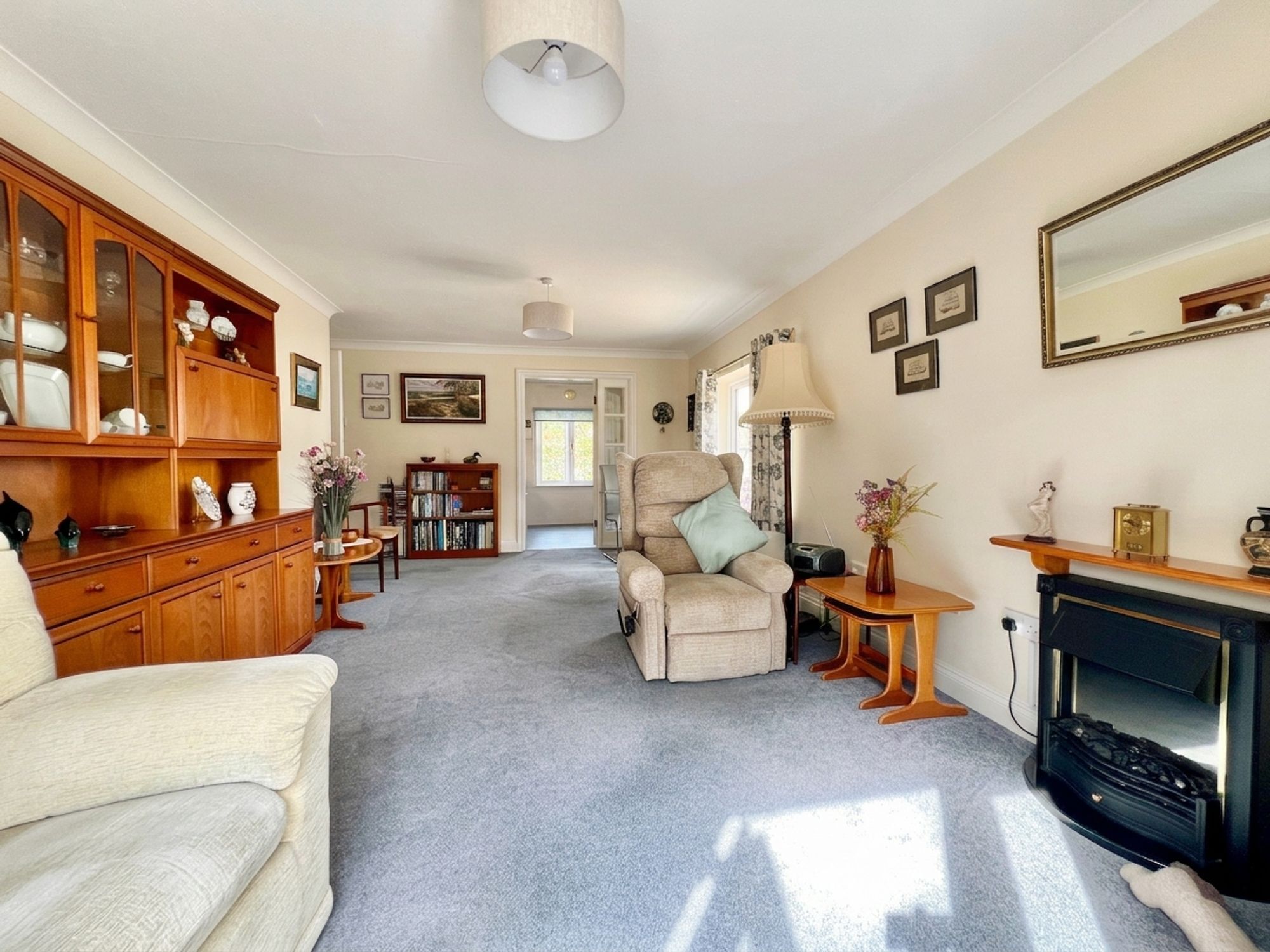 Fullands Court, Kingsway - NO onward chain! Image 13