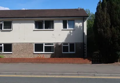Cwrt Glanhowy, High Street, Blackwood, NP12