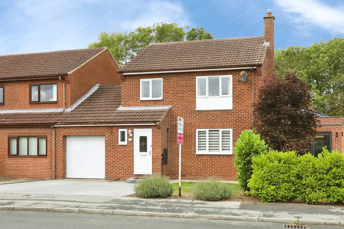 Church Fields Road, Rossington, Doncaster