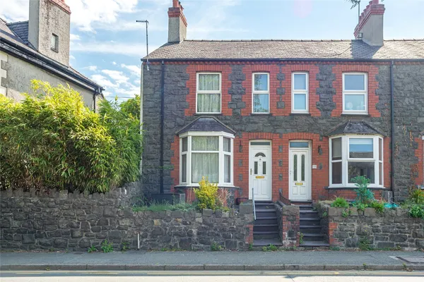 Caernarfon Road, Bangor, Gwynedd, LL57