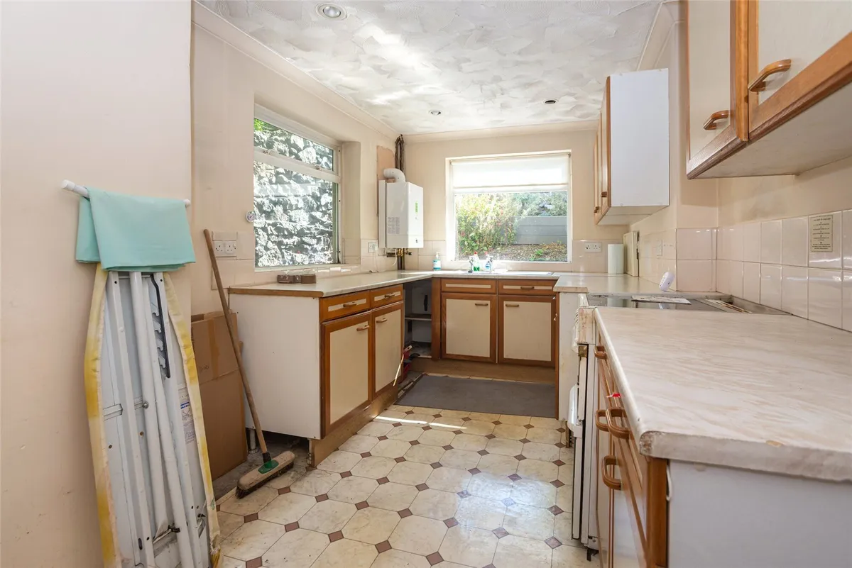 Caernarfon Road, Bangor, Gwynedd, LL57