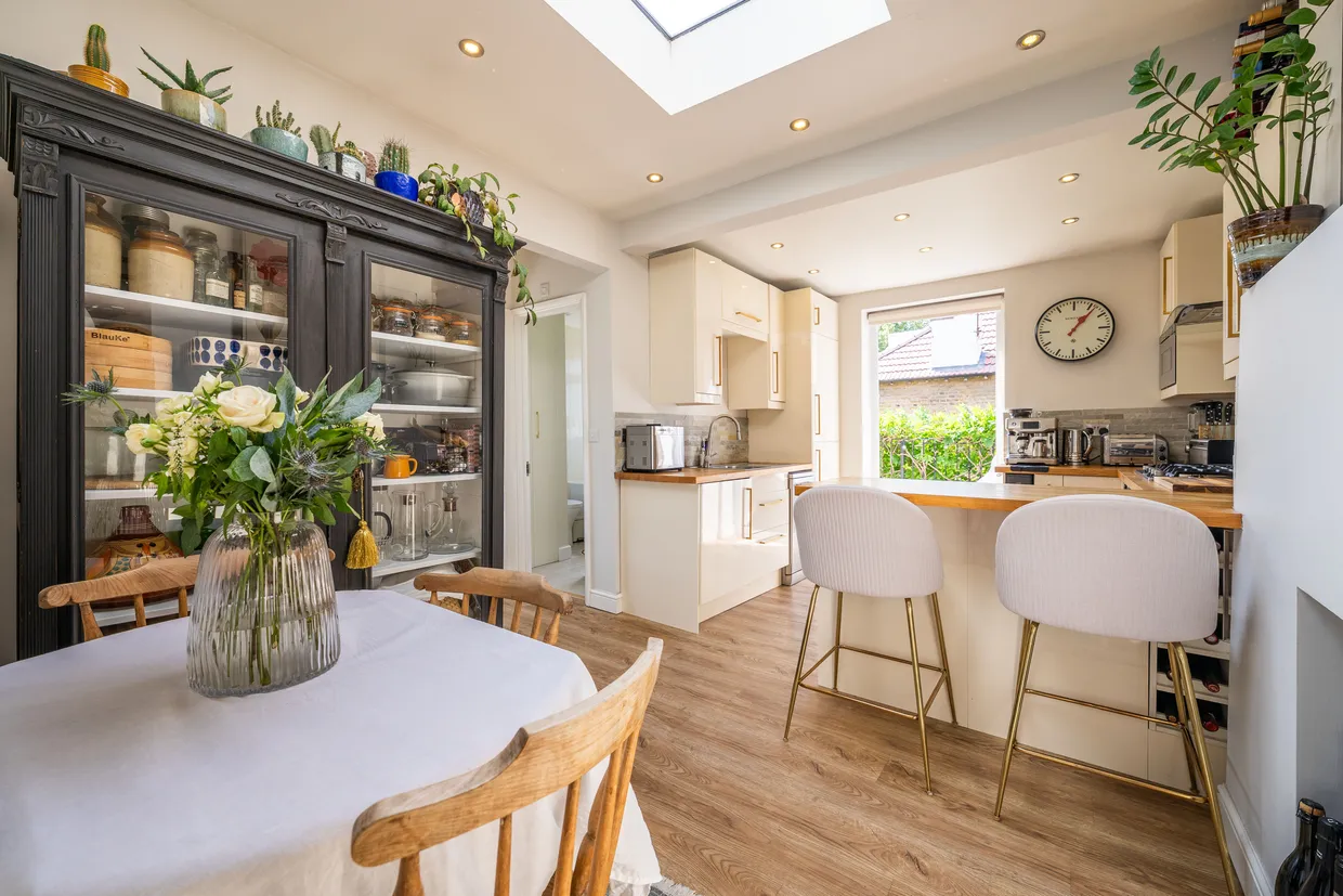 Sellincourt Road, London, SW17 photo 2