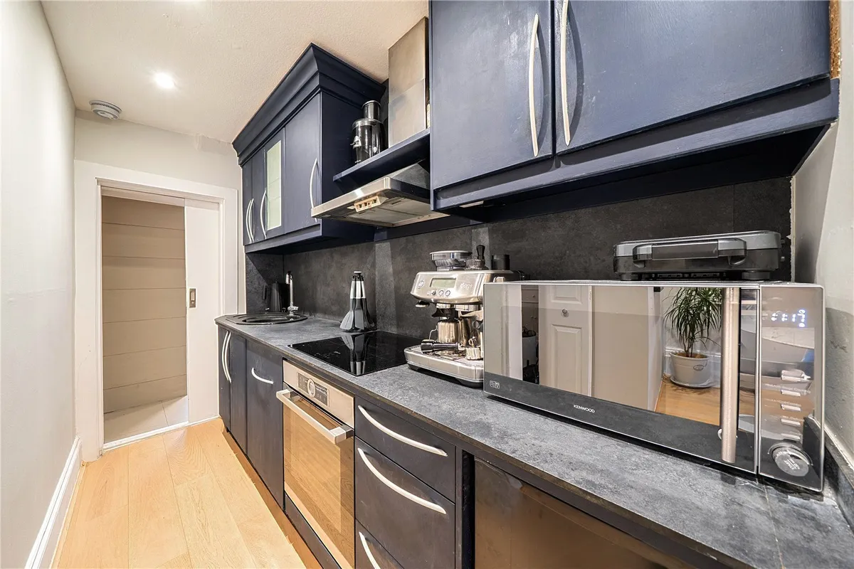 Westbourne Park Road, Notting Hill, London, W11