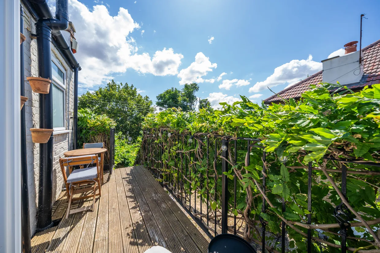 Sellincourt Road, London, SW17 photo 8