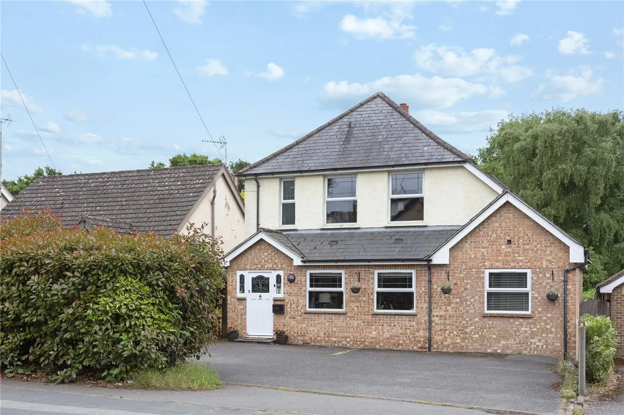 Coleford Bridge Road, Mytchett, GU16 photo 5