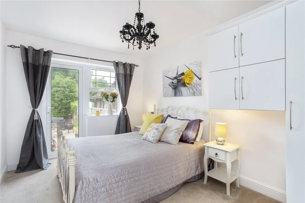 Coleford Bridge Road, Mytchett, GU16 photo 7