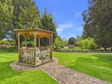 Clopton House Gardens, Stratford-Upon-Avon, CV37 photo 13