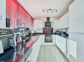 Perry Drive, Royston thumb 3