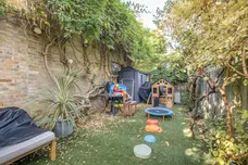 Watts Lane, Teddington, TW11 photo 6