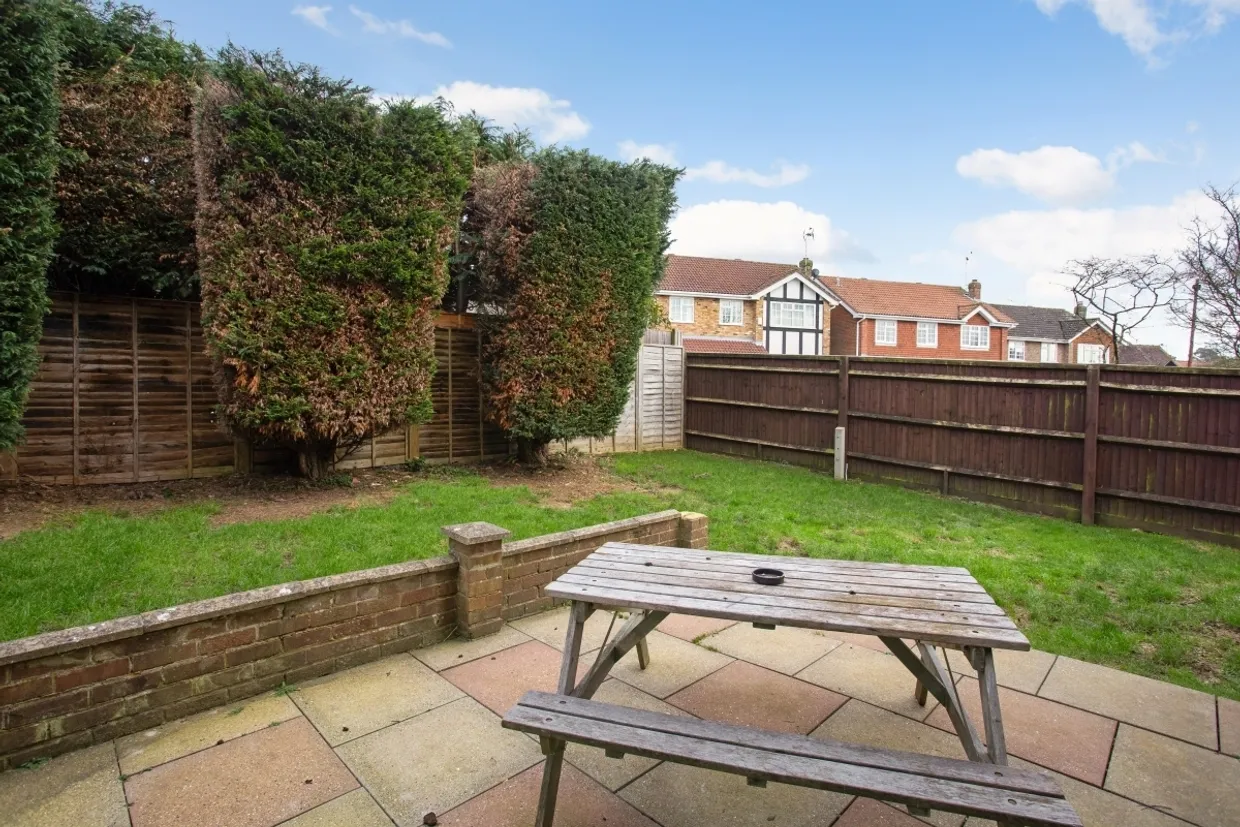 St. Margarets Grove Great Kingshill HP15 photo 11