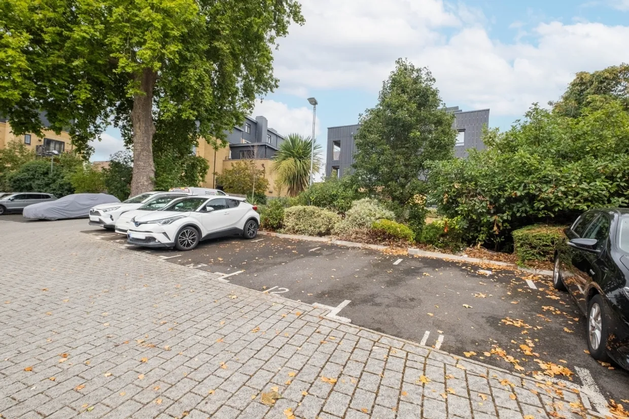 London Road, Isleworth, TW7 photo 14