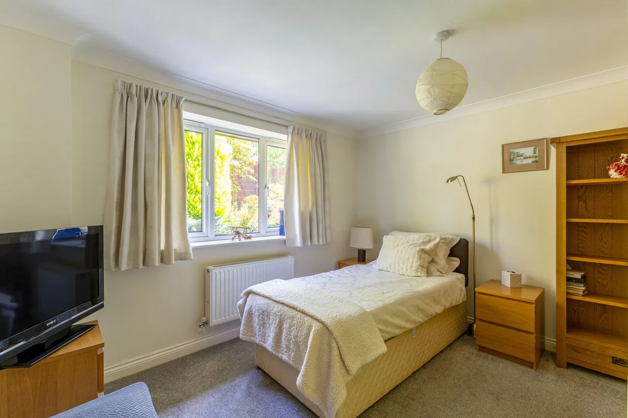 Ashburn Place, Fordingbridge, SP6 photo 12