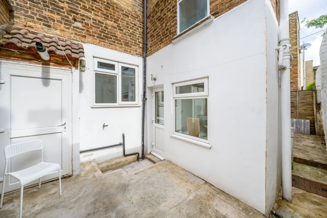 Elm Park London SW2 photo 9