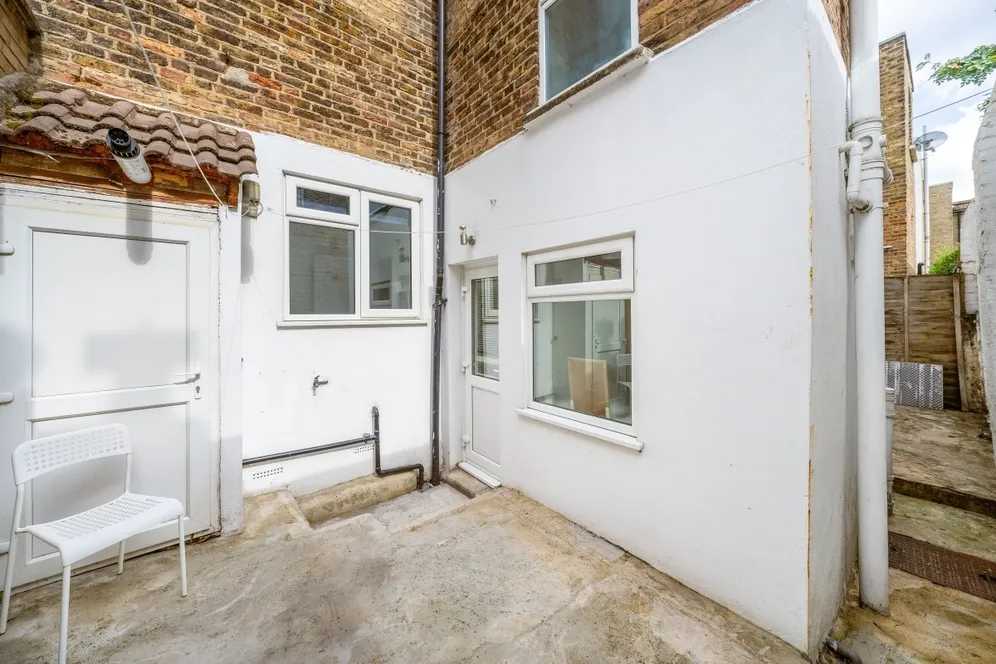 Elm Park London SW2 photo 9