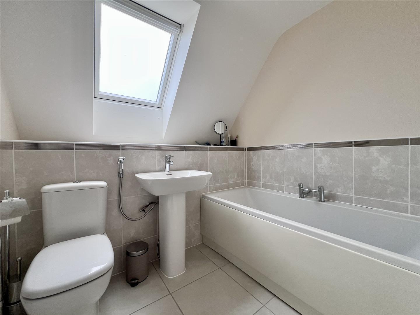Hayton Way, Kingsmead, Milton Keynes Image 12