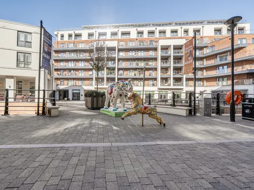 The Colonnade, MAIDENHEADphoto