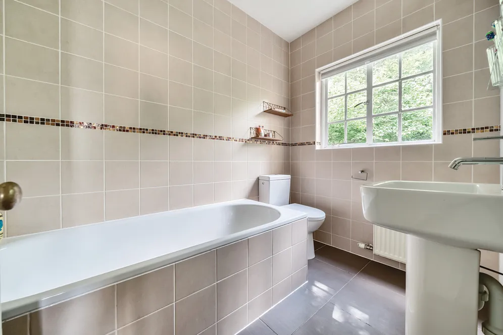 Gloucester Street, Painswick, Stroud, GL6 photo 16