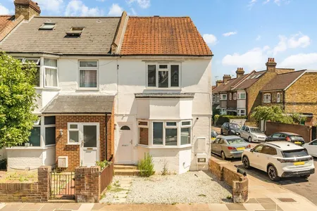 Manor Grove, Richmond, TW9