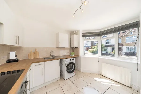 Manor Grove, Richmond, TW9 photo 4