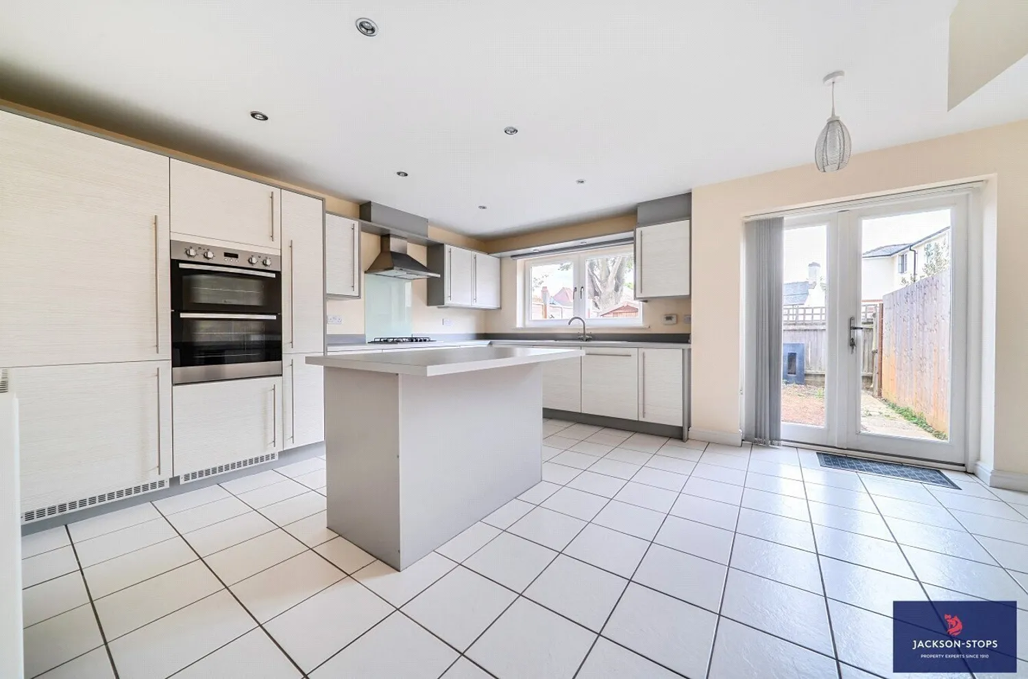 Abernant Drive, Newmarket, CB8 photo 2