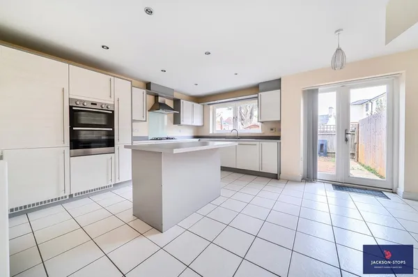 Abernant Drive, Newmarket, CB8 photo 2