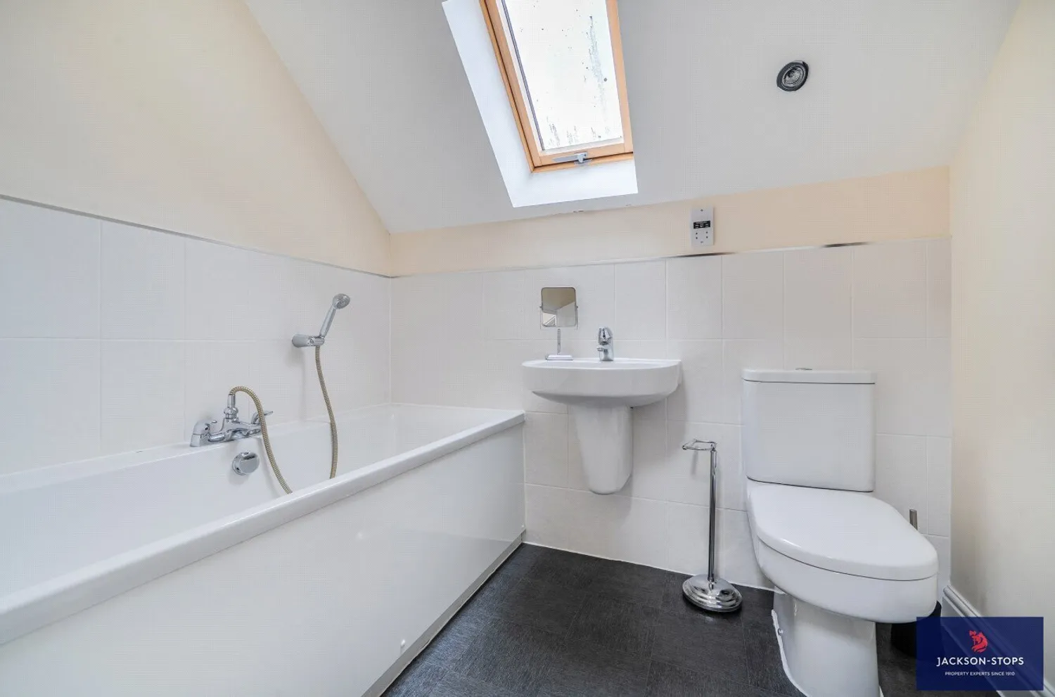 Abernant Drive, Newmarket, CB8 photo 9