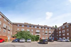 Whiting Avenue, Barking