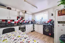 Whiting Avenue, Barking