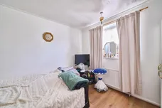 Whiting Avenue, Barking
