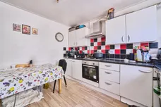 Whiting Avenue, Barking