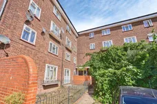 Whiting Avenue, Barking