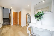 Elizabeth Close, Stratford-Upon-Avon, CV37 photo 2