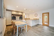 Elizabeth Close, Stratford-Upon-Avon, CV37 photo 6