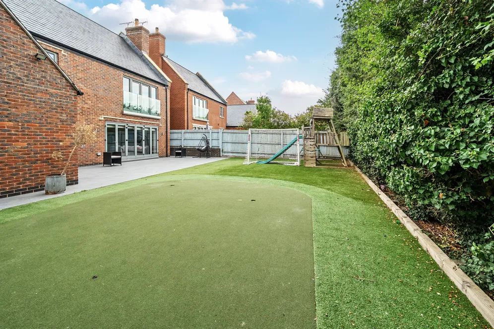 Elizabeth Close, Stratford-Upon-Avon, CV37 photo 12