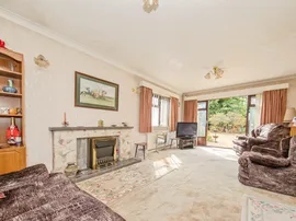 Hunter Drive, Lawford, MANNINGTREE thumb 2