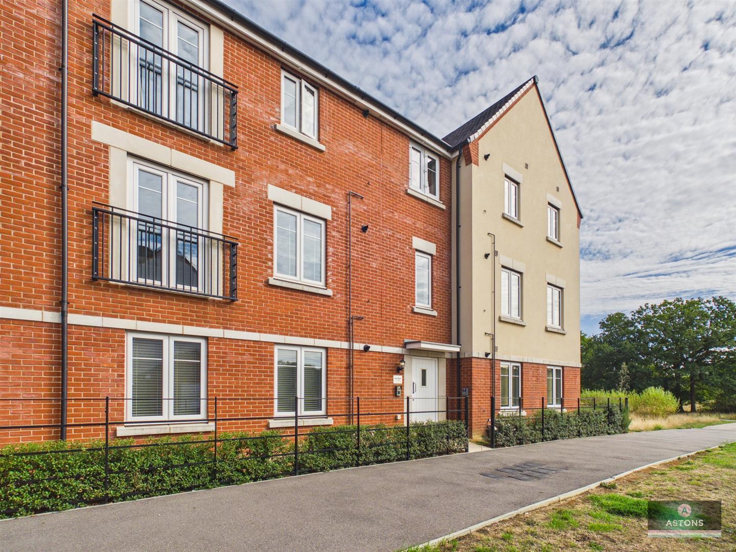 Sangster Close, Crawley Image 1