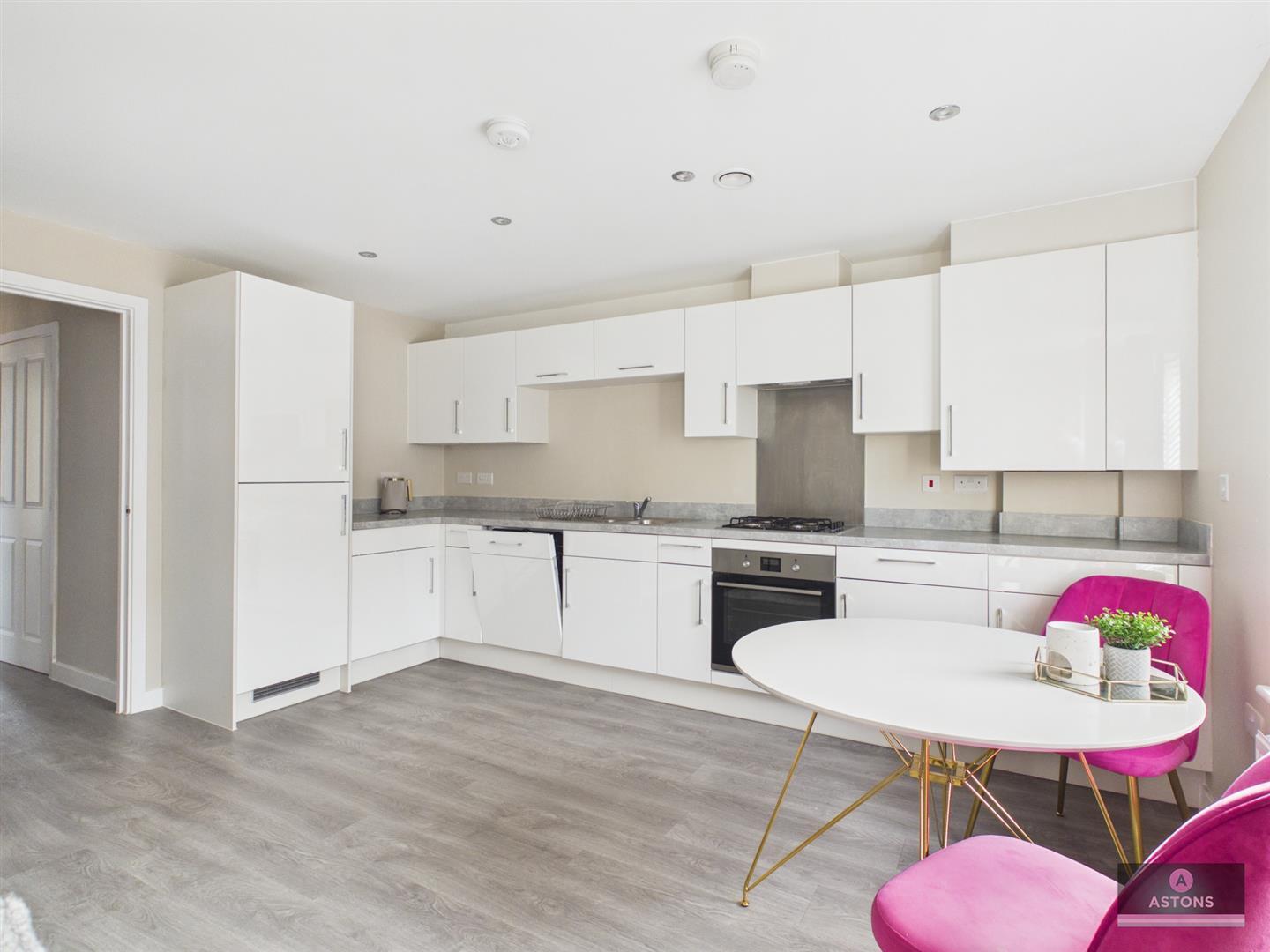 Sangster Close, Crawley Image 3