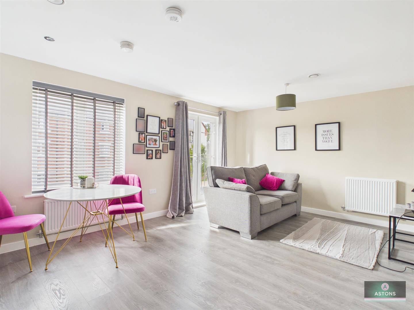 Sangster Close, Crawley Image 5
