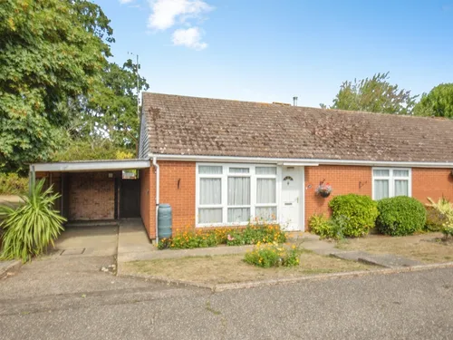 Suffolk Drive, Rendlesham, Woodbridgephoto