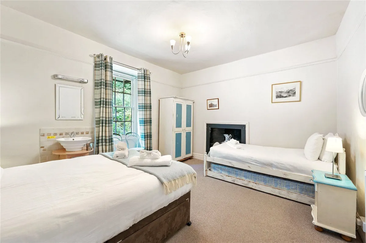 Caernarfon Road, Beddgelert, Caernarfon, Gwynedd, LL55