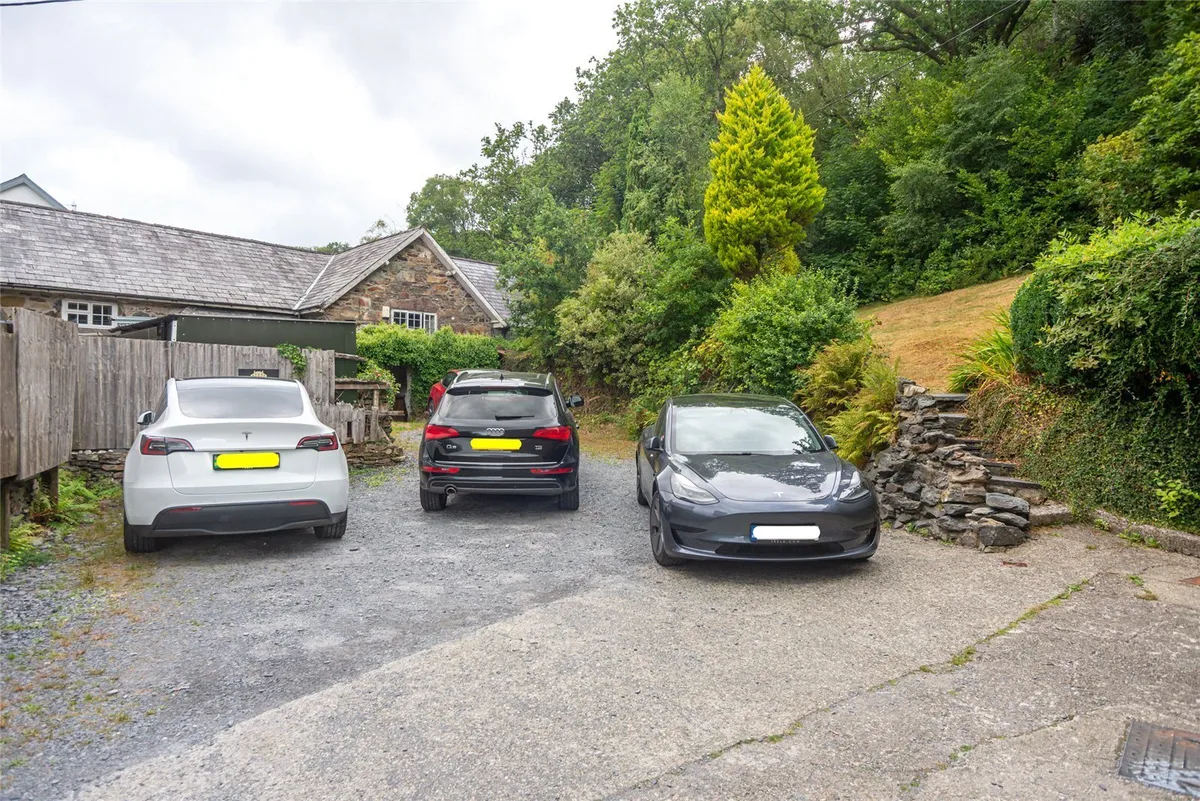 Caernarfon Road, Beddgelert, Caernarfon, Gwynedd, LL55