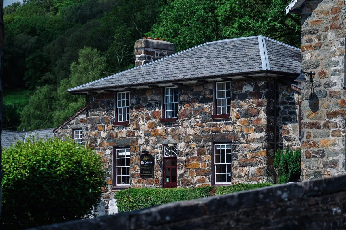 Caernarfon Road, Beddgelert, Caernarfon, Gwynedd, LL55